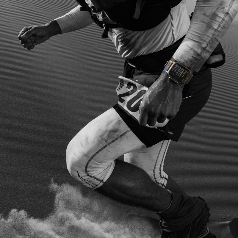 Apple Watch Ultra 2 GPS + Cellular, 49 мм, корпус из титана, ремешок Ocean белого цвета